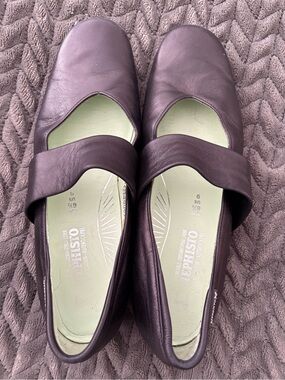 Mephisto Women's Plum Leather Mary Jane Flats